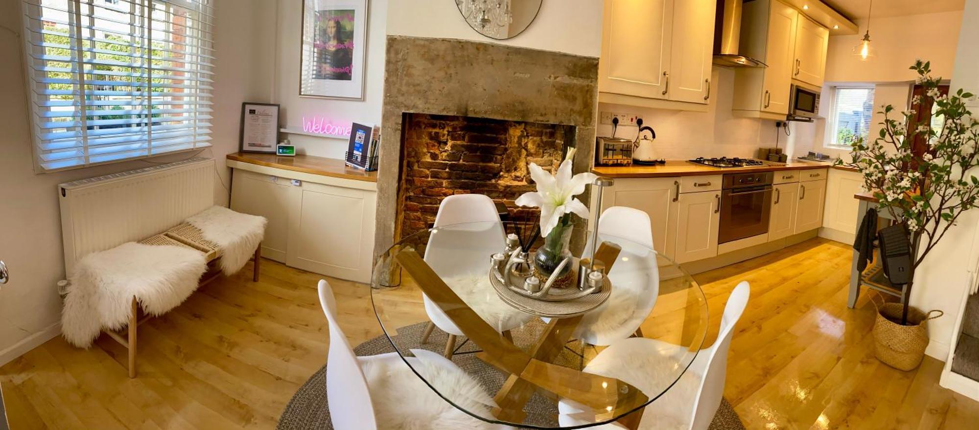 The Tenth House, Grade II Listed Georgian Town House, Wirksworth, Derbyshire, Peak District Cottage, Sleeps 4 Εξωτερικό φωτογραφία